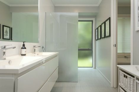 Photo of property in 739 Acacia Bay Road, Acacia Bay, Taupo, 3330