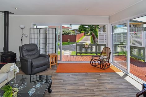 Photo of property in 11 Lakeside Drive, Pahurehure, Papakura, 2113