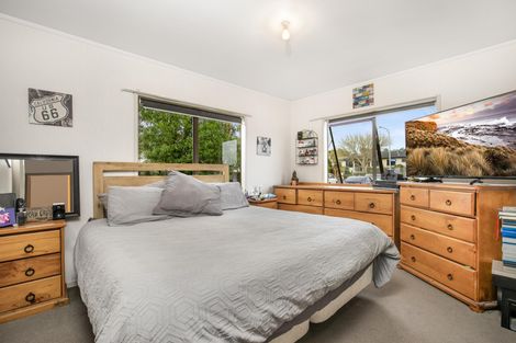 Photo of property in 12 Tilbrook Place, Papakura, 2110