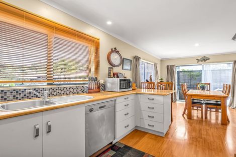 Photo of property in 4 The Green, Whakatane, 3120