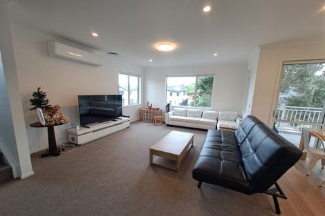 Photo of property in 37 Merriefield Avenue, Forrest Hill, Auckland, 0620