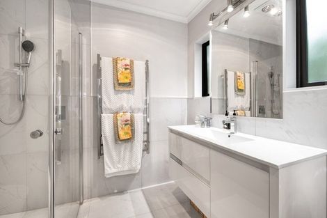 Photo of property in 7a Parkwood Crescent, Gulf Harbour, Whangaparaoa, 0930