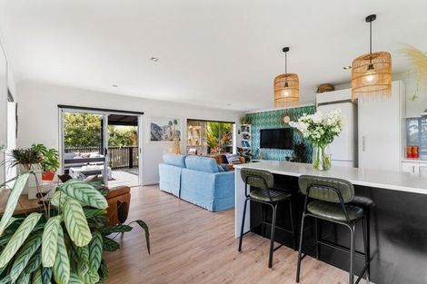 Photo of property in 1/18 Mizpah Road, Torbay, Auckland, 0630