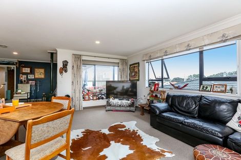 Photo of property in 2/75 Hine Street, New Plymouth, 4310