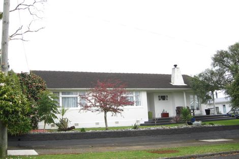Photo of property in 3 Broadway, Waitara, 4320