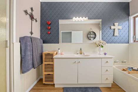 Photo of property in 13 De Vere Crescent, Chartwell, Hamilton, 3210