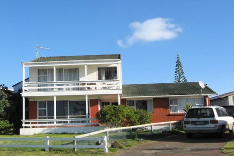 Photo of property in 244 Ocean Road, Ohope, 3121