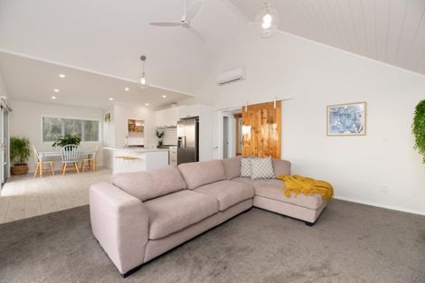 Photo of property in 720b Papamoa Beach Road, Papamoa Beach, Papamoa, 3118