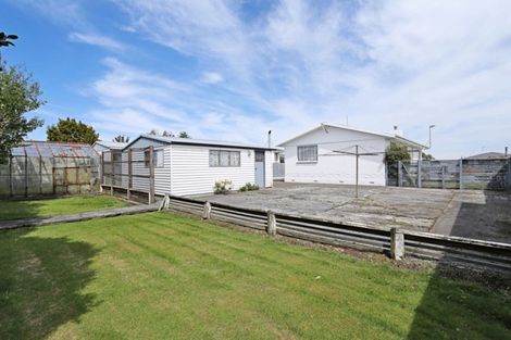 Photo of property in 4 Argyle Street, Kew, Invercargill, 9812