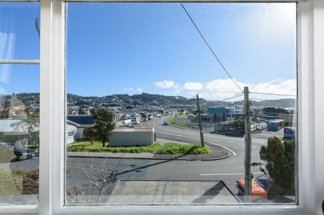 Photo of property in 5 Lonsdale Crescent, Rongotai, Wellington, 6022