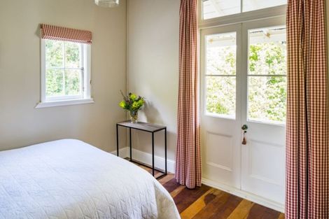 Photo of property in 17 Kowhai Street, Eastbourne, Lower Hutt, 5013