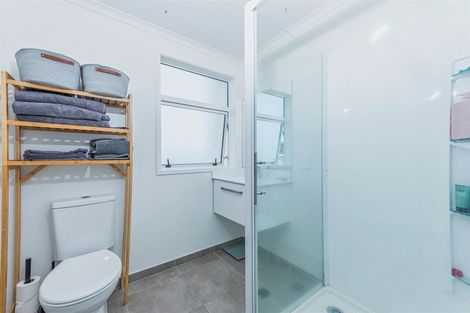 Photo of property in 25 Marine Parade, Hobsonville, Auckland, 0616