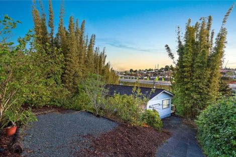 Photo of property in 4 Cedar Heights Avenue, Massey, Auckland, 0614