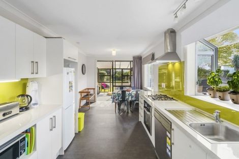 Photo of property in 23 Kent Crescent, Awapuni, Palmerston North, 4412