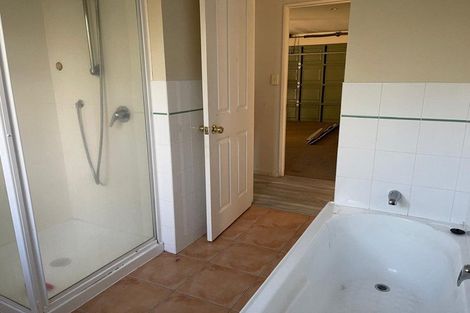 Photo of property in 2 Greenberry Drive, Ranui, Auckland, 0612