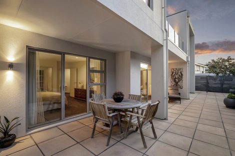 Photo of property in 241 Mount Pleasant Road, Mount Pleasant, Christchurch, 8081