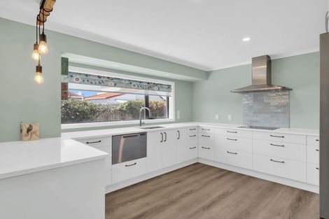 Photo of property in 11 Poutama Place, Tawhero, Whanganui, 4501