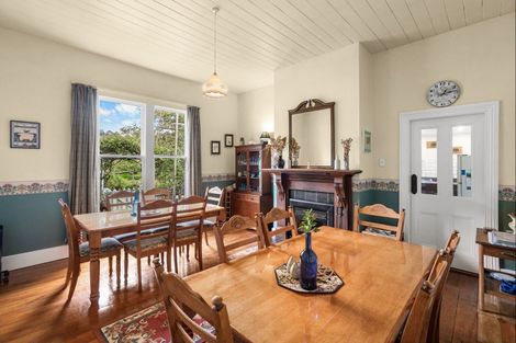 Photo of property in 5849 Christchurch Akaroa Road, Duvauchelle, Akaroa, 7582