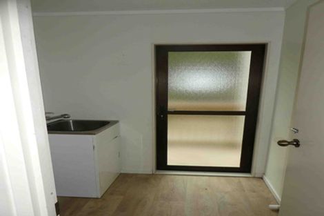 Photo of property in 20 Van Dyke Place, West Harbour, Auckland, 0618