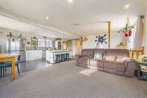 Photo of property in 4 Greenwich Grove, Stokes Valley, Lower Hutt, 5019