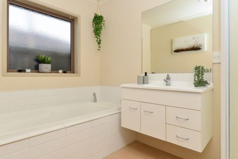 Photo of property in 107 Barrington Drive, Huntington, Hamilton, 3210