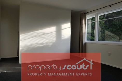 Photo of property in 35 Awanui Street, Merrilands, New Plymouth, 4312