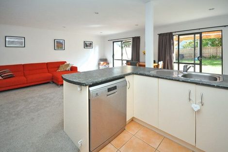 Photo of property in 18 Blumhardt Place, Avondale, Auckland, 1026