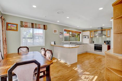 Photo of property in 37 Kowhai Street, Inglewood, 4330