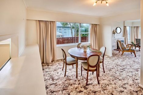 Photo of property in 10 Walker Avenue, Paremata, Porirua, 5026