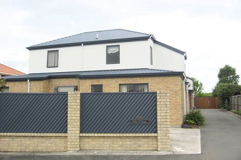 Photo of property in 2/25 Thornwood Place, Redwood, Christchurch, 8051