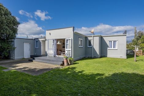 Photo of property in 61 Moana Street, Otaki Beach, Otaki, 5512