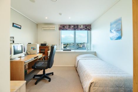 Photo of property in 12/72a Devonport Road, Tauranga, 3110