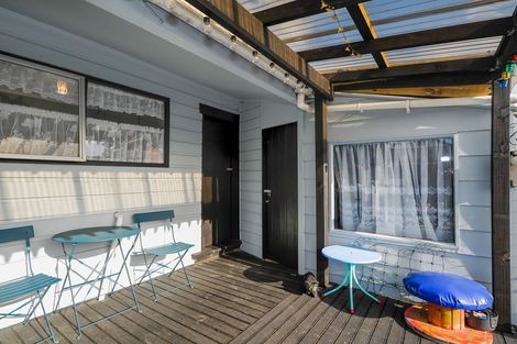 Photo of property in 206 Oxford Street, South Dunedin, Dunedin, 9012