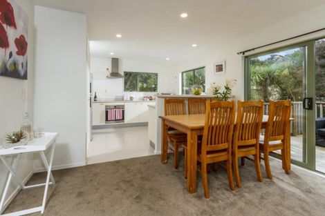 Photo of property in 2/14 Fitzwilliam Drive, Torbay, Auckland, 0630