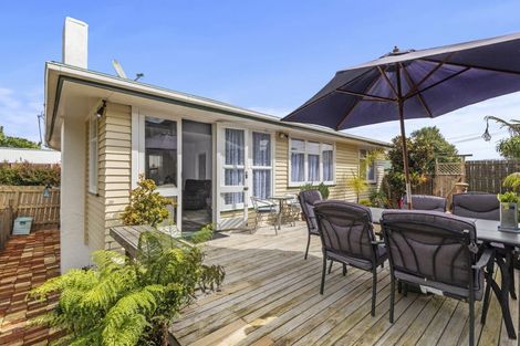 Photo of property in 12 Whitmore Road, Mount Roskill, Auckland, 1041