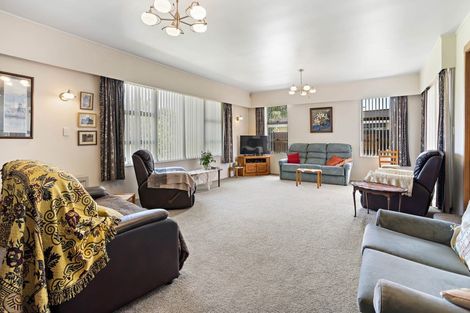 Photo of property in 17 Benalder Crescent, Tokoroa, 3420