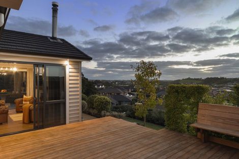 Photo of property in 53 Lisle Farm Drive, Pukekohe, 2120