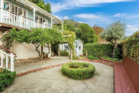 Photo of property in 335 Muritai Road, Eastbourne, Lower Hutt, 5013