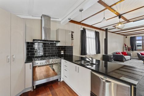 Photo of property in 6 Heath Grove, Waiwhetu, Lower Hutt, 5010