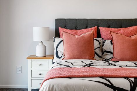 Photo of property in 4b Hepburn Road, Glendene, Auckland, 0602