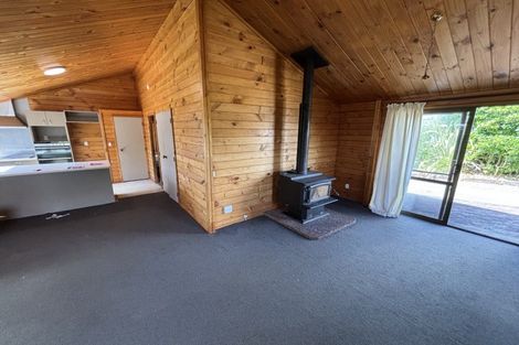 Photo of property in 36 Karaka Street, Tokomaru, Palmerston North, 4474