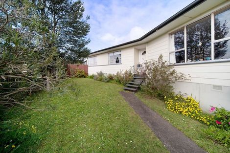 Photo of property in 16 Volante Avenue, Wattle Downs, Auckland, 2103