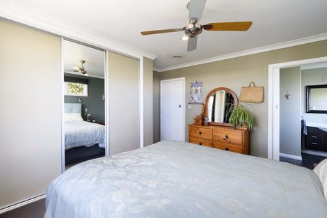 Photo of property in 22 Andrew Place, Otumoetai, Tauranga, 3110