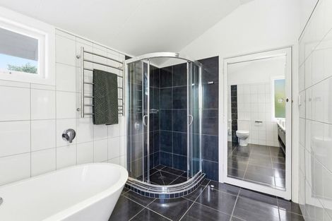 Photo of property in 5 Parkes Avenue, Saint Johns Hill, Whanganui, 4501