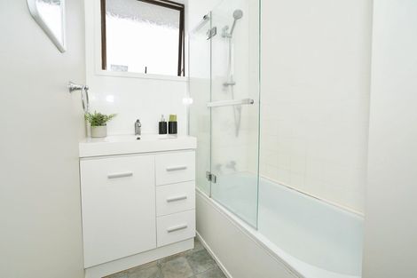 Photo of property in 3 Karen Crescent, Dinsdale, Hamilton, 3204