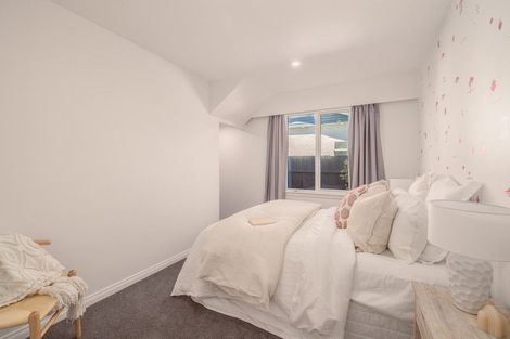Photo of property in 35 Marine Parade, North New Brighton, Christchurch, 8083
