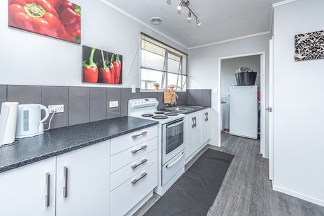 Photo of property in 17 Lee Street, Castlecliff, Whanganui, 4501