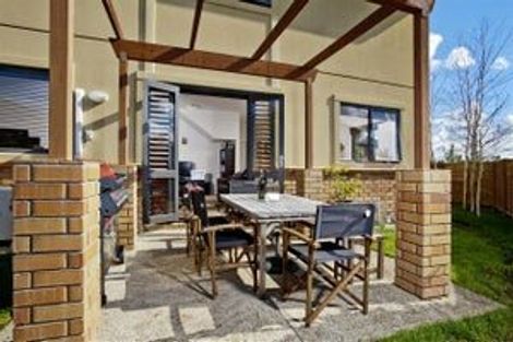 Photo of property in 21 Greenbough Lane, Greenhithe, Auckland, 0632