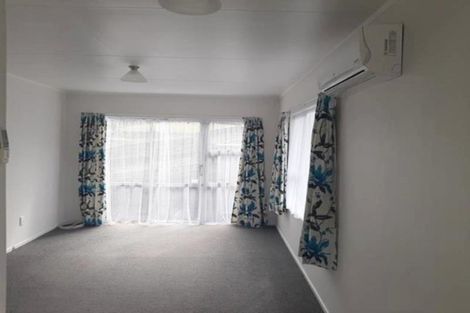 Photo of property in 11 Scott Street, Moturoa, New Plymouth, 4310