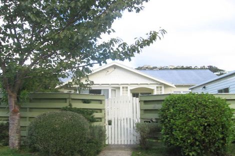 Photo of property in 11 Fernlea Avenue, Karori, Wellington, 6012